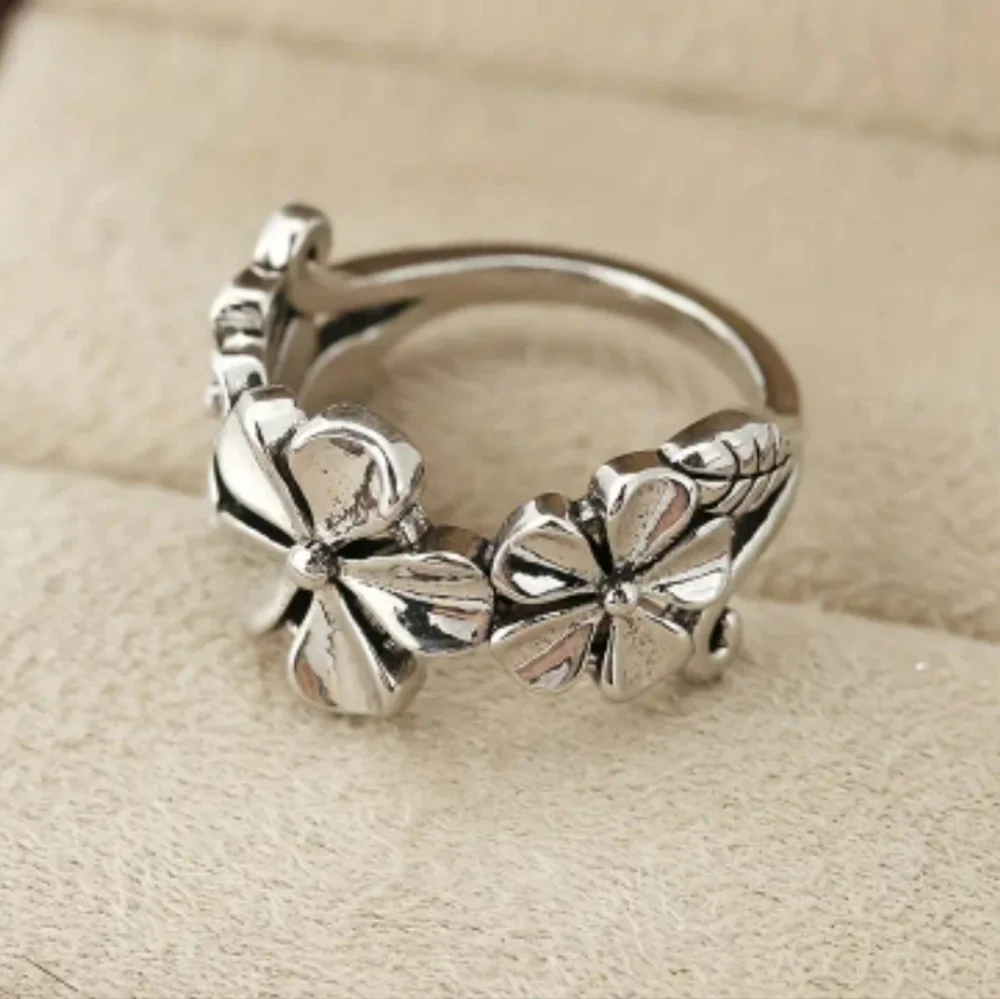 Cute Flower Ring